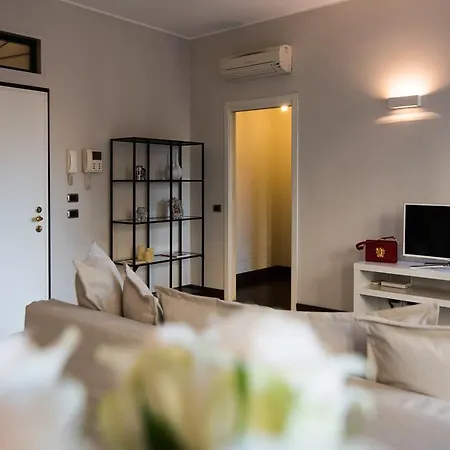Be Carducci Apartment Milan