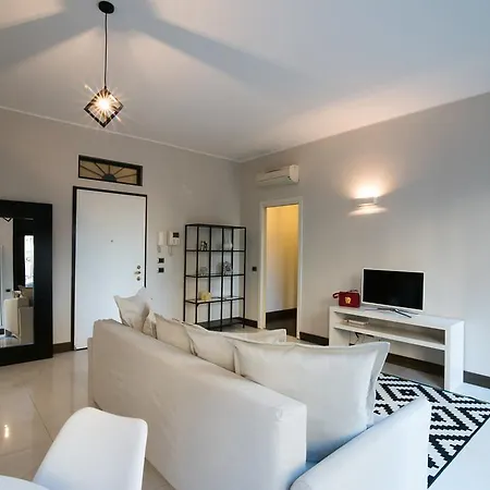 Be Carducci Apartment *