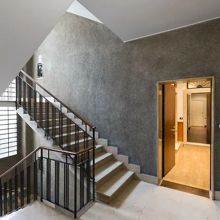 Be Carducci Apartment *